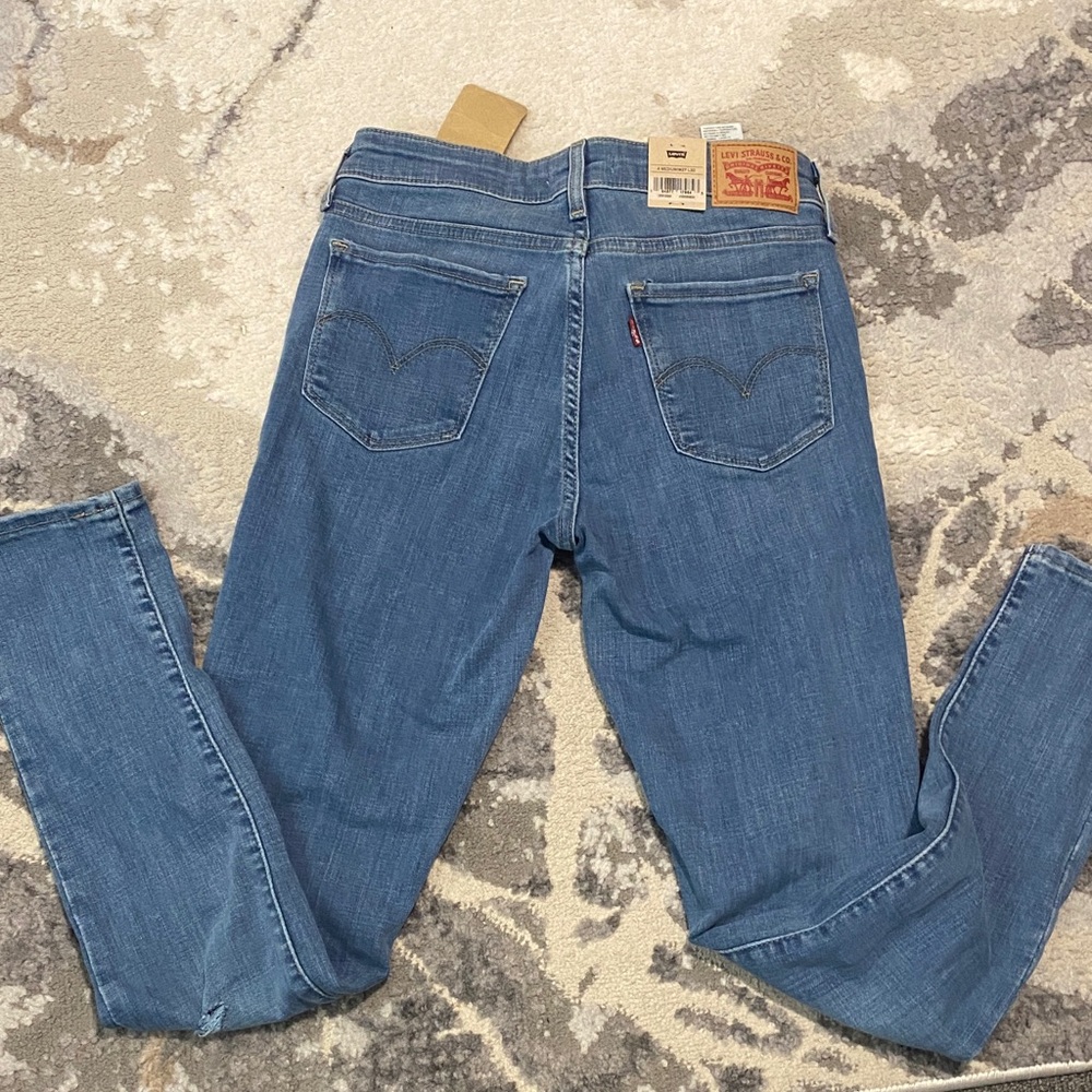 Levi's Women's 711 Skinny Jeans